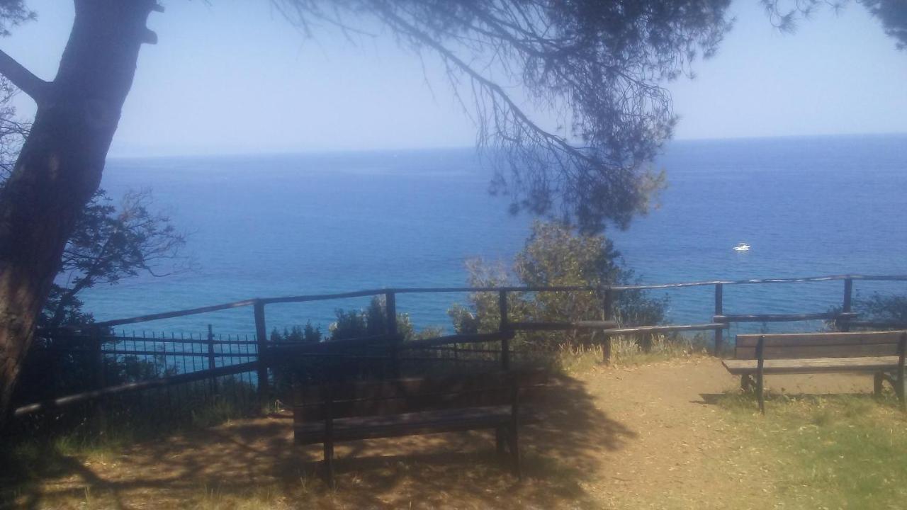 Il Capriolo Panzió Celle Ligure Kültér fotó